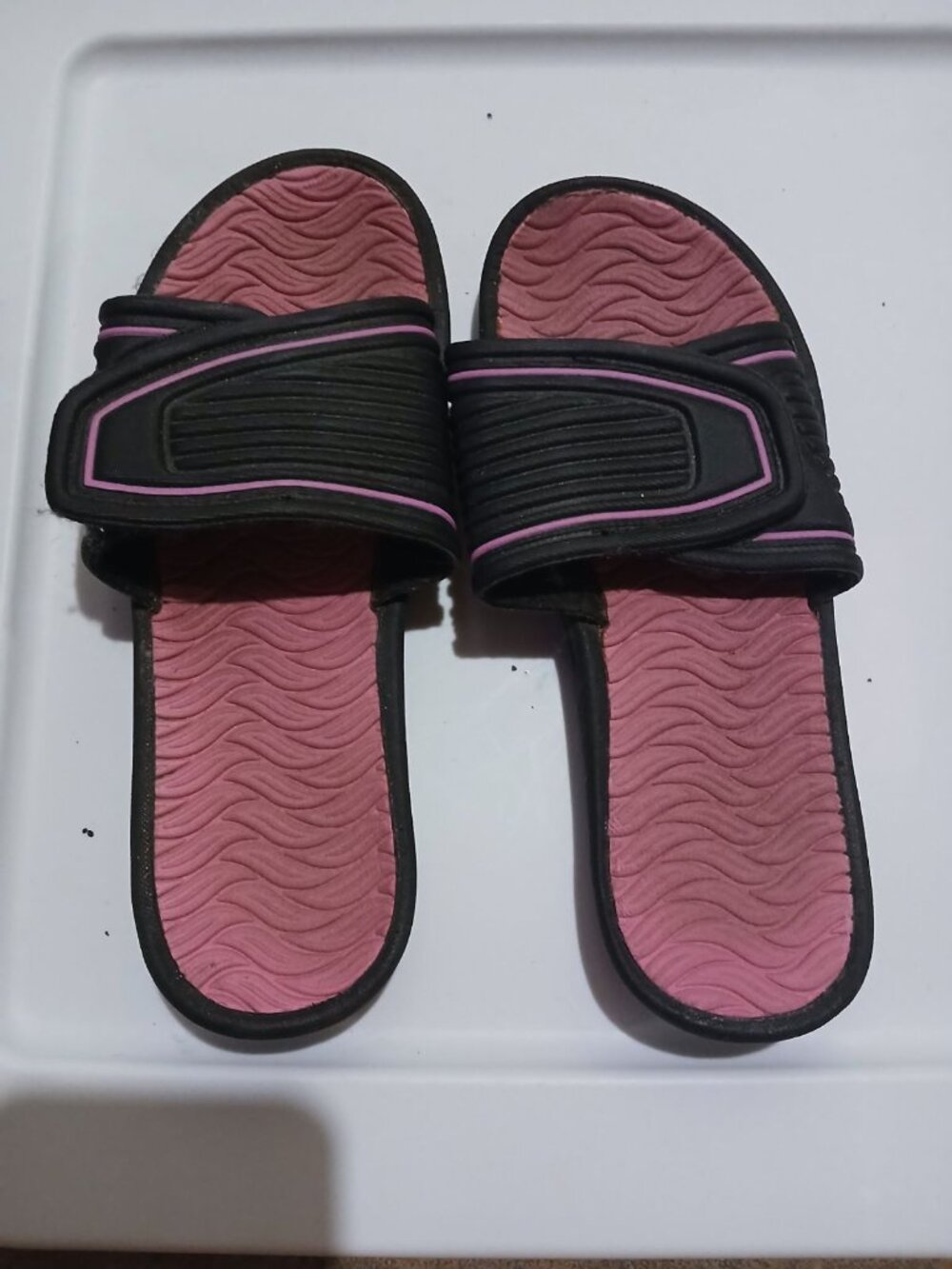 Girls Black Pink Size 5 Slides